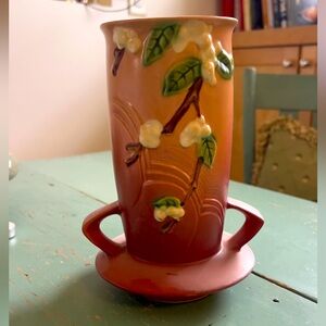 Roseville Snowberry Vase 1V1-8”